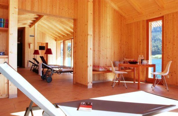 Seehotel Enzian Weissensee Εξωτερικό φωτογραφία